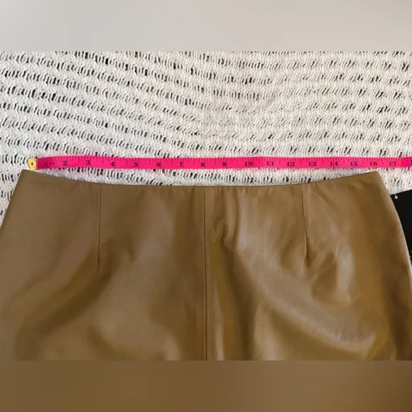NWT DANA BUCHMAN Beige Taupe 100% Lambskin Classic Pencil Skirt Women’s Size 12 - Picture 14 of 16